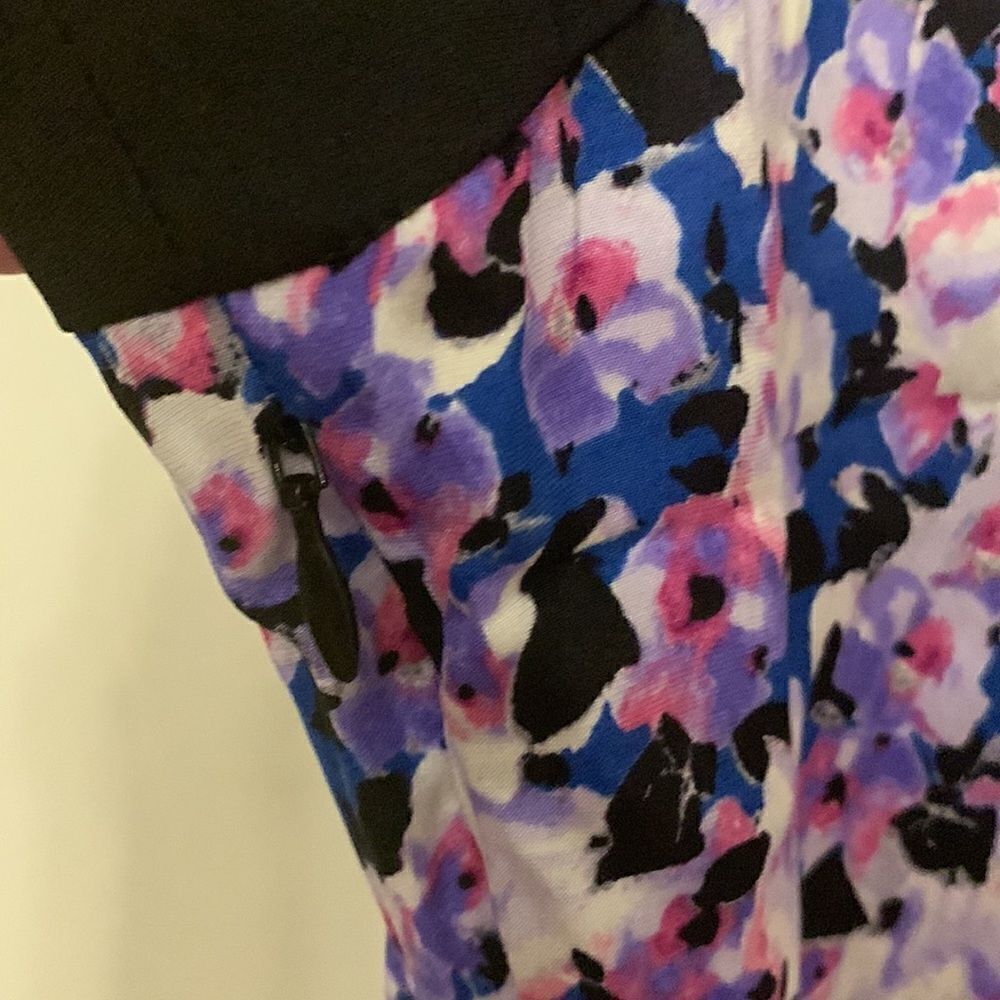 Cache floral purple halter top with silver chain straps Size S NWT - Picture 5 of 10